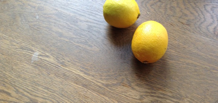 Image of 2 lemons on a table